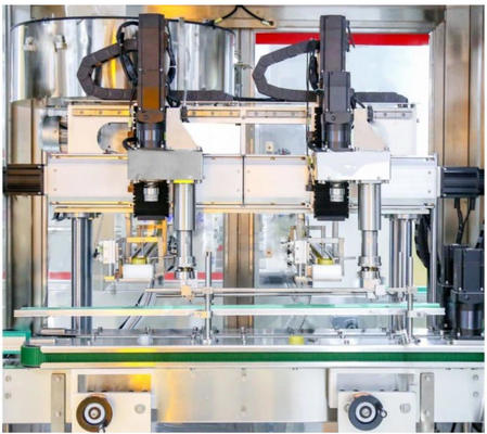 কেনা স্বয়ংক্রিয় ক্যাপিং মেশিন বিস্তৃত প্রয়োগযোগ্যতা নমনীয় উত্পাদন জন্য বিভিন্ন বোতল আকৃতি এবং ক্যাপ ডিজাইন সঙ্গে সামঞ্জস্যপূর্ণ online manufacture