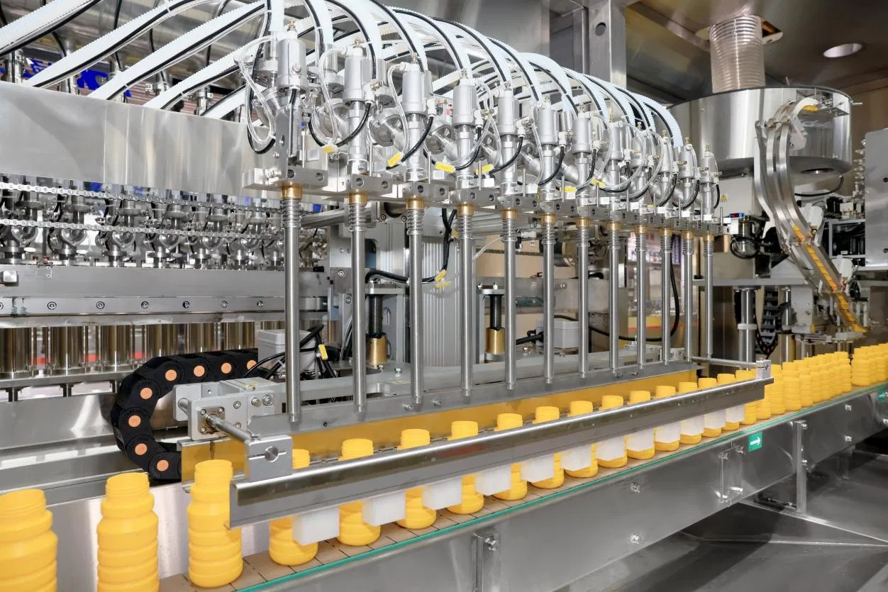 1l-5l ভোজ্য তেল মশলা তেল সস রস ভিনেগার উচ্চ গতির স্বয়ংক্রিয় ফিলিং ক্যাপিং এবং প্যাকিং মেশিন 5