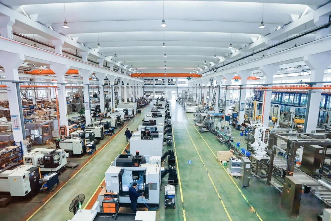 শিল্পের জন্য স্বয়ংক্রিয় রাসায়নিক লুব্রিকেন্ট ফিলিং মেশিন 10